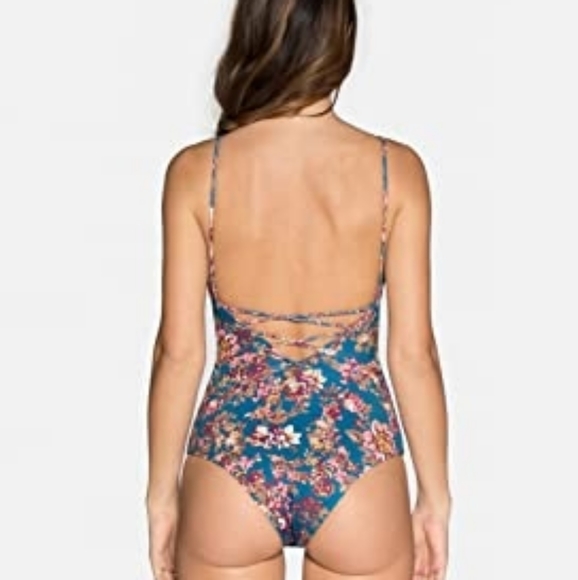 Tavik Monohan one piece - Picture 13 of 14